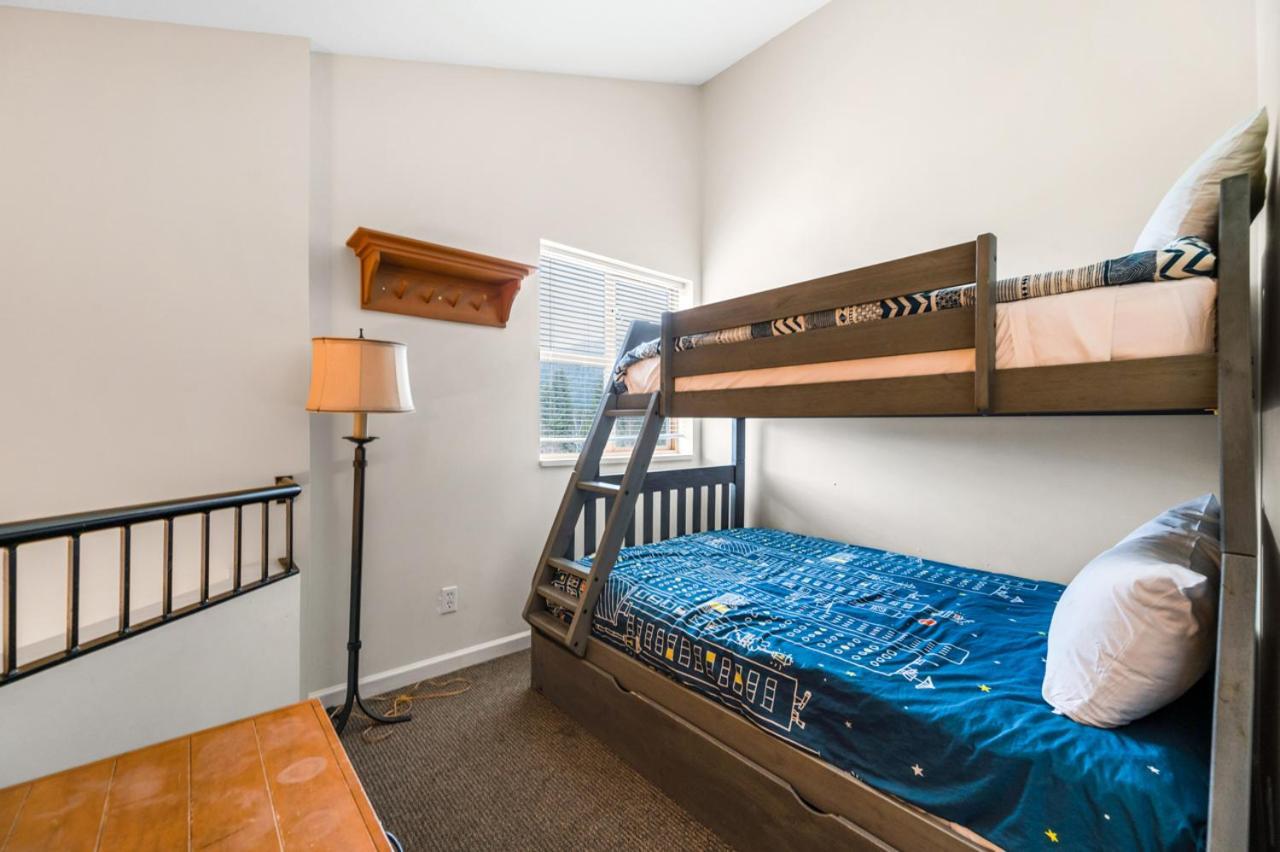 Tyndall Stone Lodge By Cozystay Signature Whistler Zewnętrze zdjęcie